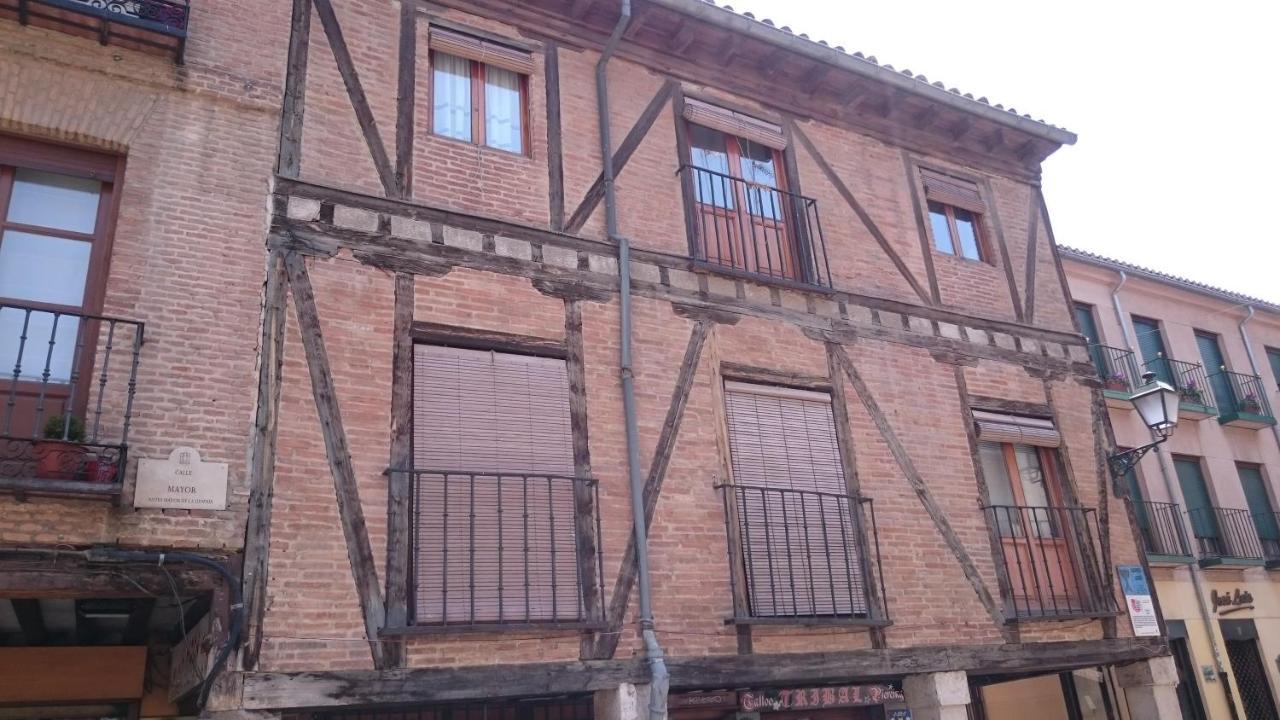 Casa De Huespedes Vecinodecerbantes Hotel Alcalá de Henares Buitenkant foto